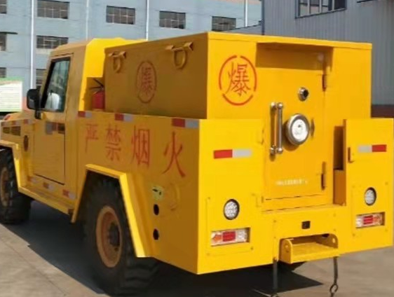 绥中凯龙爆破器材运输车：保障爆破任务的安全运行